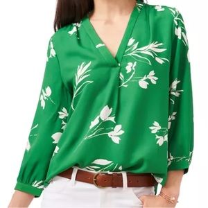 Vince Camuto women’s 3/4 sleeve green & white floral blouse size M